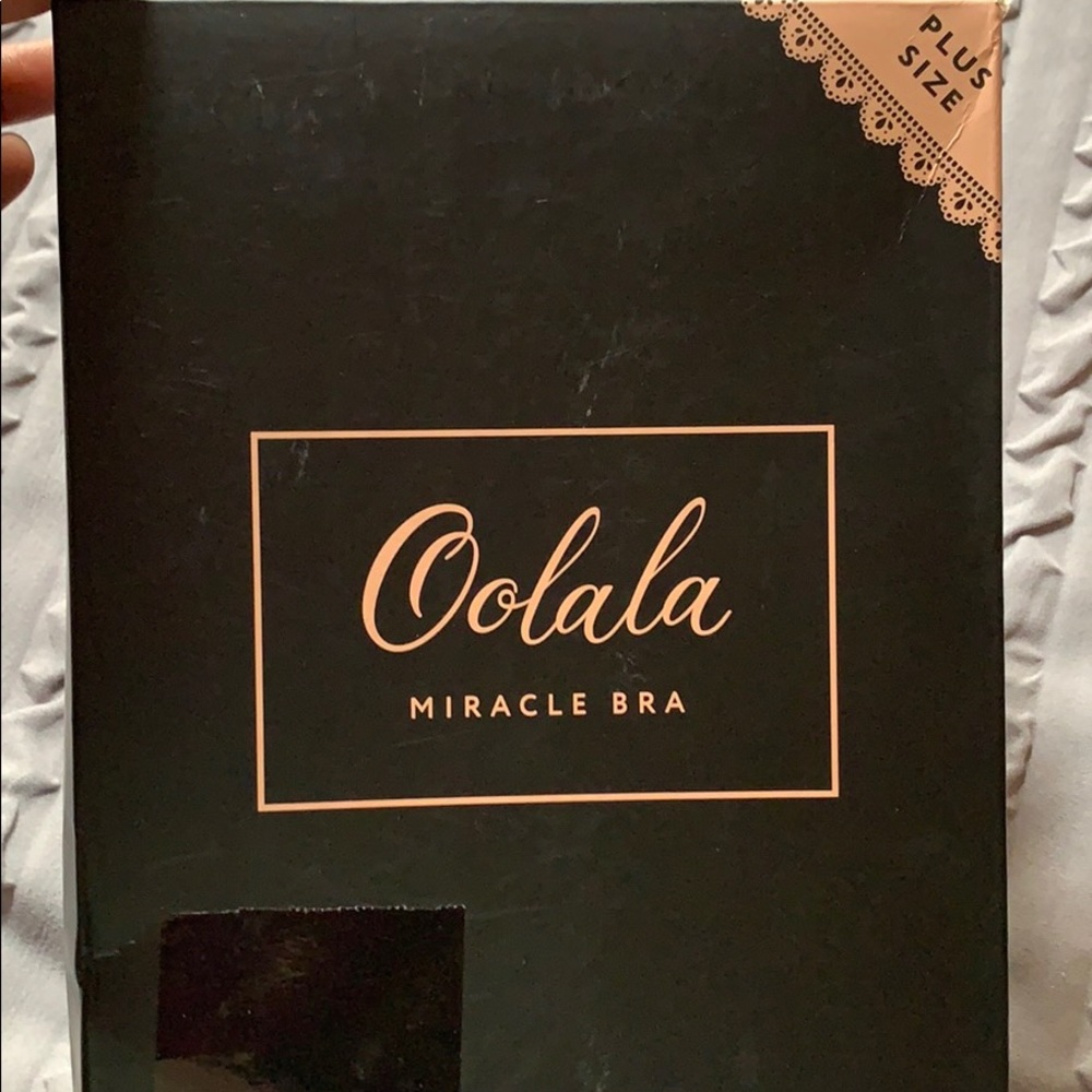 Miracle strapless adhesive bra
